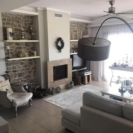 Tatiana Pool Villa Siviri